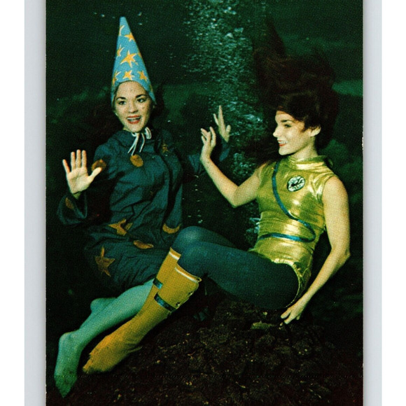 Weeki Wachee Mermaids Florida Chrome Postcard Ladies Underwater Wizard Hat Retro - Picture 1 of 3